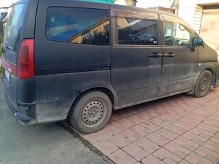 2001 Nissan Serena II (C24), чёрный, 330000 рублей, вид 3