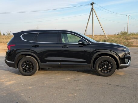2022 Hyundai Santa Fe IV Рестайлинг, чёрный, 3750000 рублей, вид 2