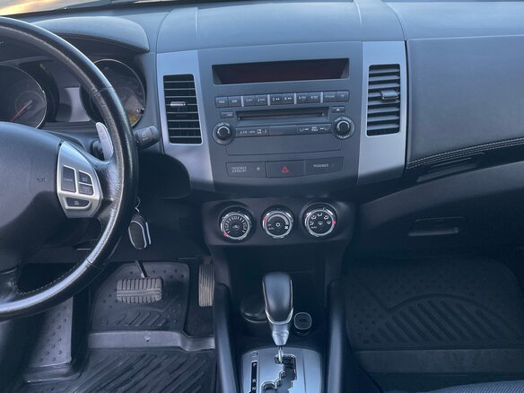 2011 Citroen C-Crosser, белый, 1450000 рублей - вид 6