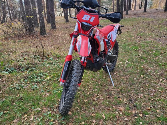 2026 Regulmoto Holeshot, красный, 241000 рублей