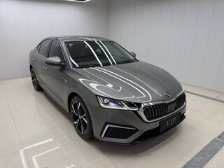 2023 Skoda Octavia IV (A8), серый, 2590000 рублей, вид 3