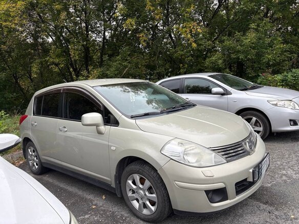 2007 Nissan Tiida I, золотистый, 405000 рублей - вид 2