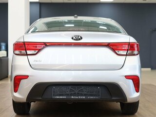 2019 Kia Rio IV, серебристый, 1510000 рублей, вид 2