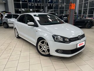 2014 Volkswagen Polo V, белый, 620000 рублей, вид 1