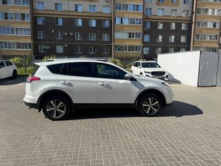 2018 Toyota RAV4 IV (XA40) Рестайлинг, белый, 2090000 рублей, вид 4