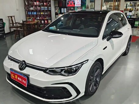 Volkswagen Golf VIII