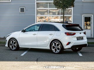 2018 Kia Ceed III, белый, 1375000 рублей, вид 4