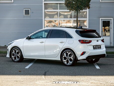 2018 Kia Ceed III, белый, 1255000 рублей, вид 4
