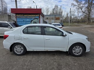 2014 Renault Logan II, белый, 240000 рублей, вид 4