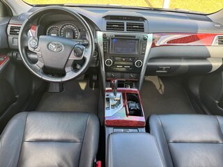 2014 Toyota Camry VII (XV50), чёрный, 1890000 рублей, вид 2