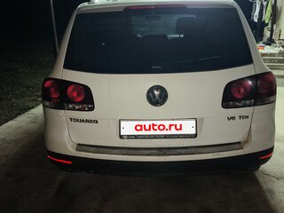 2008 Volkswagen Touareg I Рестайлинг, белый, 990000 рублей, вид 4