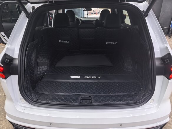 2024 Geely Monjaro (Xingyue L) I Рестайлинг (China Market), белый, 3700000 рублей - вид 9