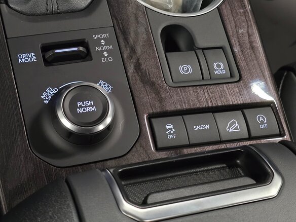 2026 Toyota Highlander IV (XU70), чёрный - вид 14