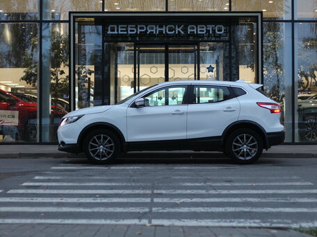 2018 Nissan Qashqai II, белый, 1615000 рублей, вид 2