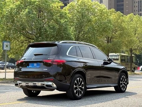 2024 Mercedes-Benz GLC 260 L II (X254), чёрный, 6090000 рублей, вид 3