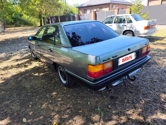 1984 Audi 100 III (C3), серебристый - вид 3