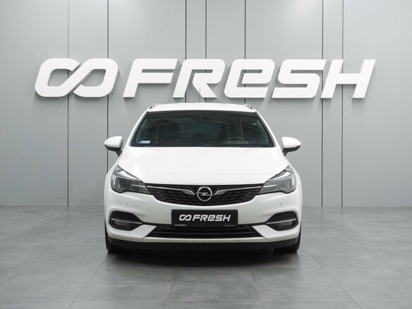 2019 Opel Astra K Рестайлинг, белый - вид 2