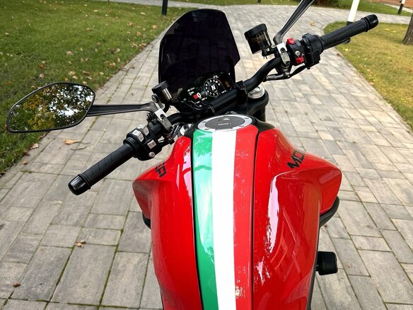 2021 Ducati Monster 937, красный, 1150000 рублей - вид 4