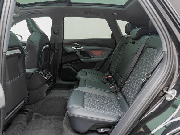2025 Audi Q5 L III (GU), чёрный, 6590000 рублей - вид 25