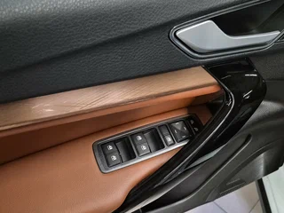 2024 Lada (ВАЗ) Vesta SW Cross I Рестайлинг (NG), белый, 1454000 рублей, вид 5