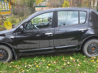 2011 Renault Sandero I, чёрный, 570000 рублей, вид 2