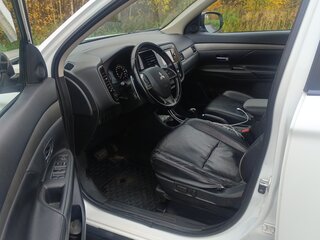 2013 Mitsubishi Outlander III, белый, 1200000 рублей, вид 5