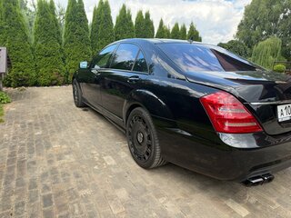 2009 Mercedes-Benz S-Класс 500 Long V (W221) Рестайлинг, чёрный, 2100000 рублей, вид 2