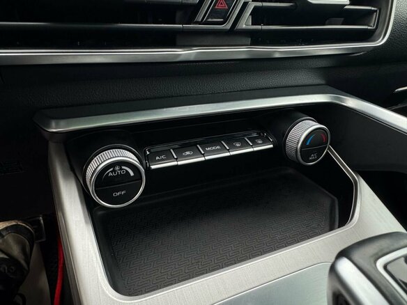 2021 Geely Coolray I, серебристый, 1449000 рублей - вид 24
