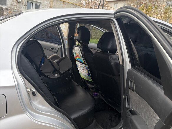 2010 Chevrolet Aveo I Рестайлинг, серебристый, 350000 рублей - вид 7