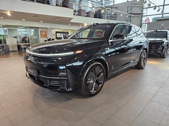 2025 Li Auto (Lixiang) L7 52.3 kWh I Рестайлинг, чёрный, 10690000 рублей