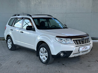 2012 Subaru Forester III Рестайлинг, белый, 1050000 рублей, вид 3
