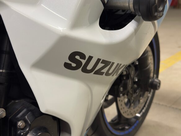2012 Suzuki GSX 1250 FA, белый, 715000 рублей - вид 12