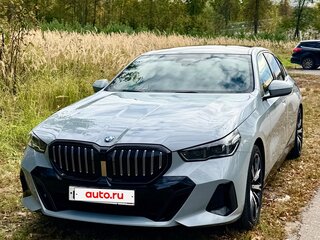 2023 BMW 5 серии 530i xDrive VIII (G60/G61/G68), серый, 7400000 рублей, вид 1