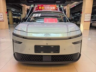2026 Toyota bZ3X 50 kWh, серебристый, 2452055 рублей, вид 2