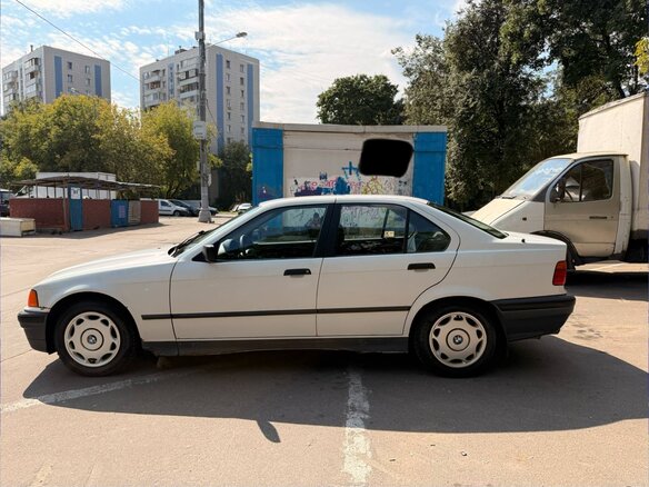 1993 BMW 3 серии 316i III (E36), белый, 320000 рублей - вид 3