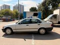 1993 BMW 3 серии 316i III (E36), белый, 320000 рублей - вид 3