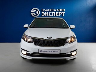 2016 Kia Rio III Рестайлинг, белый, 980000 рублей, вид 2
