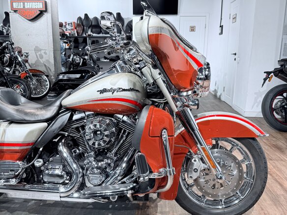 2009 Harley-Davidson CVO Street Glide, оранжевый, 1299000 рублей - вид 11