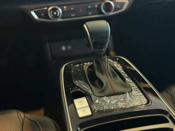 2025 BAIC U5 Plus, серый, 2300000 рублей - вид 11