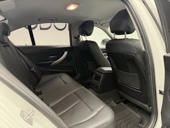 2013 BMW 3 серии 320i VI (F3x), белый, 1478000 рублей - вид 12