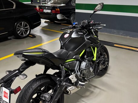 2019 Kawasaki Z 650, чёрный, 530000 рублей, вид 2