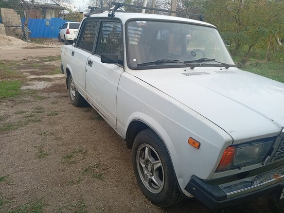 2003 Lada (ВАЗ) 2107, белый, 85000 рублей - вид 8