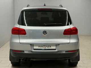 2012 Volkswagen Tiguan I Рестайлинг, серебристый, 865000 рублей, вид 3