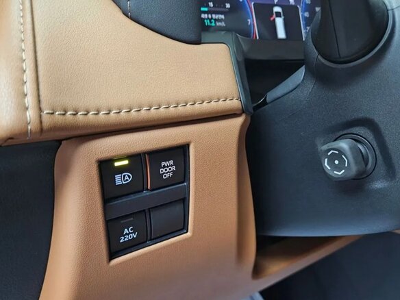 2025 Toyota Alphard IV, чёрный, 12500000 рублей - вид 12