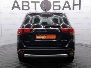 2018 Mitsubishi Outlander III Рестайлинг 2, синий, 1694000 рублей, вид 5