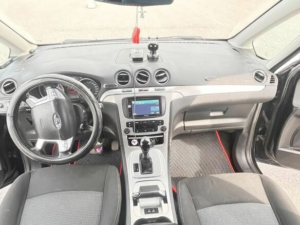 2011 Ford Galaxy II Рестайлинг, чёрный, 930000 рублей - вид 6