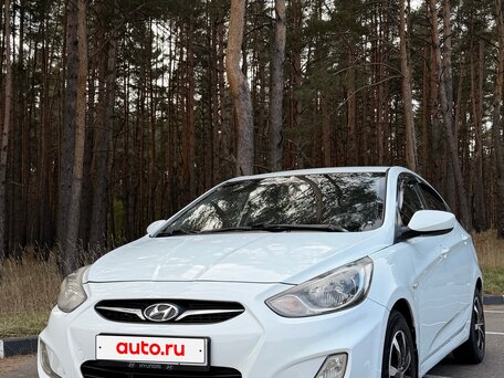 2012 Hyundai Solaris I, белый, 750000 рублей, вид 1