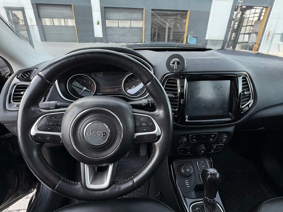 2018 Jeep Compass II, серый, 1750000 рублей - вид 6