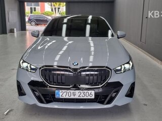 2024 BMW 5 серии 520i VIII (G60/G61/G68), серый, 6630010 рублей, вид 2