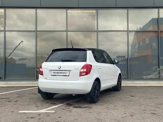2014 Skoda Fabia II Рестайлинг, белый, 599000 рублей, вид 4